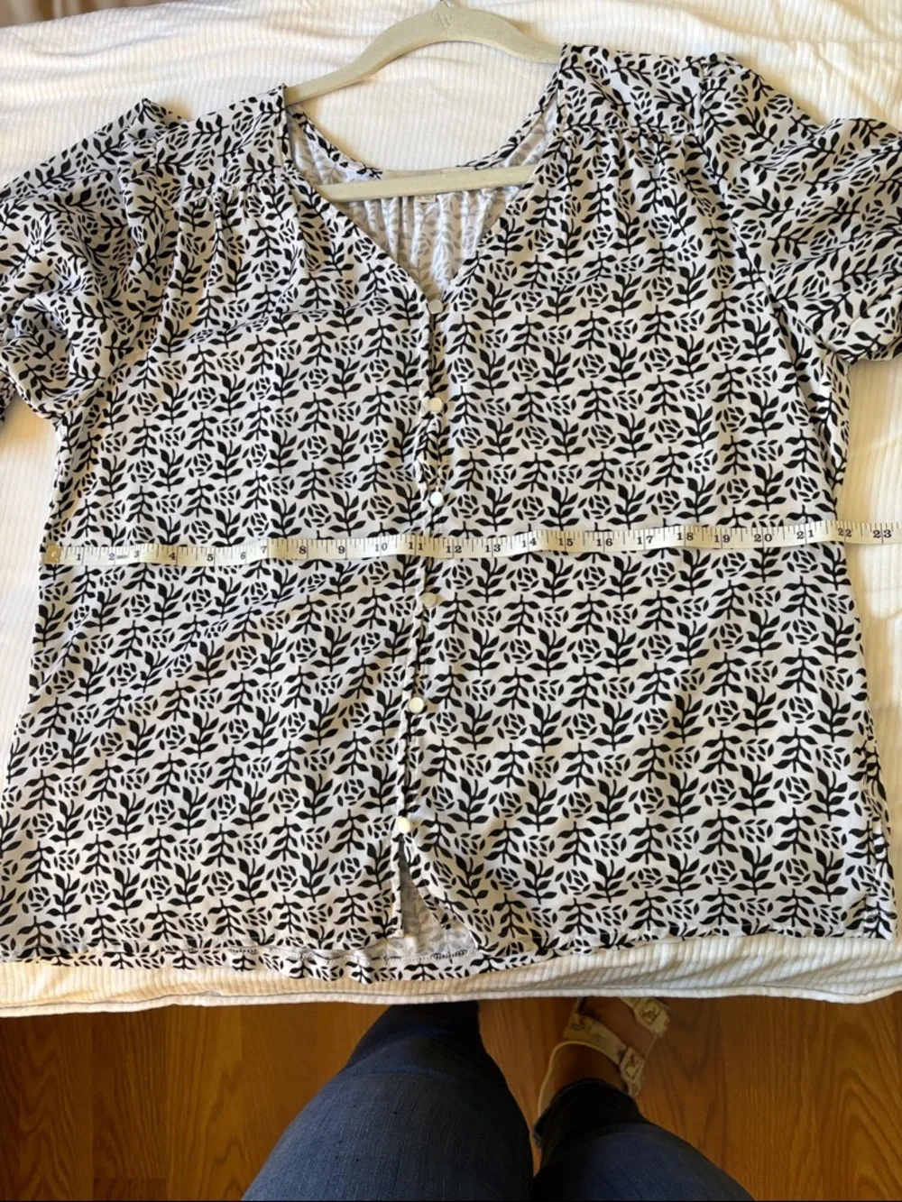 LOFT Black and White Printed V-Neck Button Blouse - Picture 7 of 7